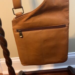 Romag USA Leather Crossbody Bag Earth Tone Compartments.